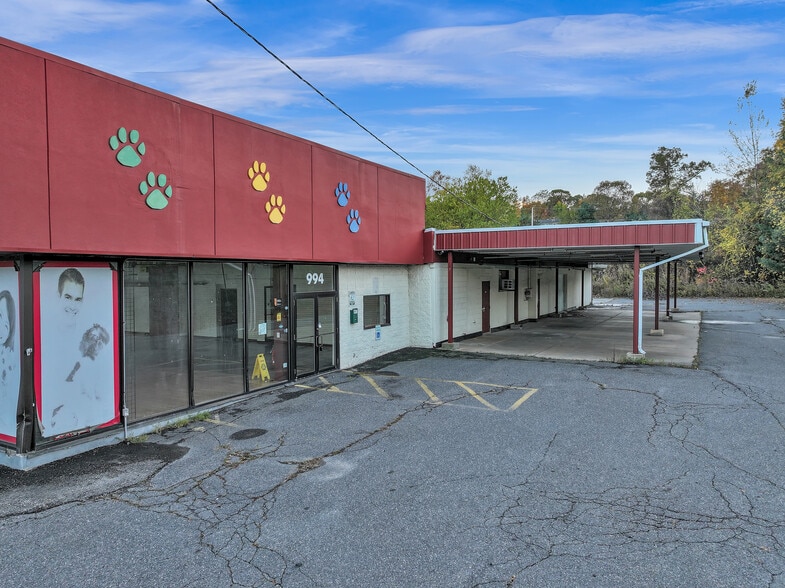 More Photos Of 994 Grafton St, Worcester Freestanding For Lease