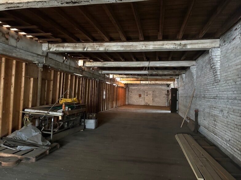 More Photos Of 208 W 2nd St, Siler City Manufacturing For Sale
