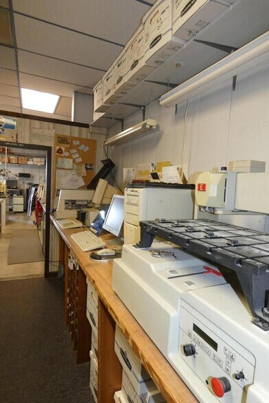 More Photos Of 2410 S Cleveland Ave, Saint Joseph Flex For Sale
