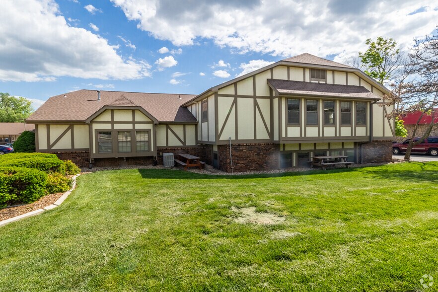 More Photos Of , Lawrence Office For Sale