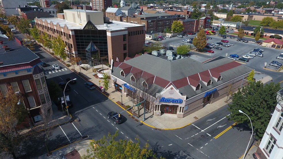 More Photos Of 701 Cumberland St, Lebanon Storefront For Lease