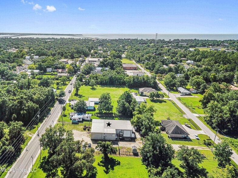 More Photos Of 526 Main St, Bay Saint Louis Warehouse For Sale