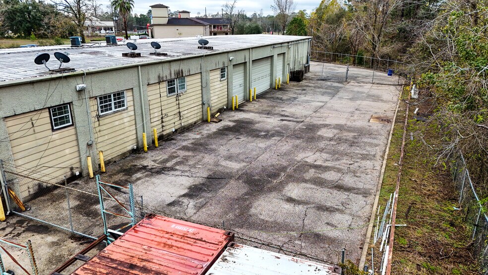 More Photos Of 80 Sorters McClellan rd, Kingwood Warehouse For Sale