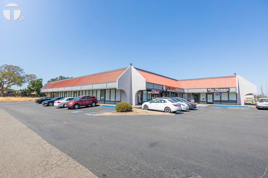 More Photos Of 9555 Folsom Blvd, Sacramento Unknown For Lease