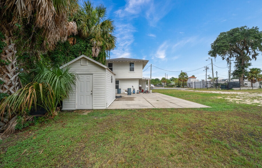 More Photos Of 98 NE 9th St, Ocala Unknown For Lease