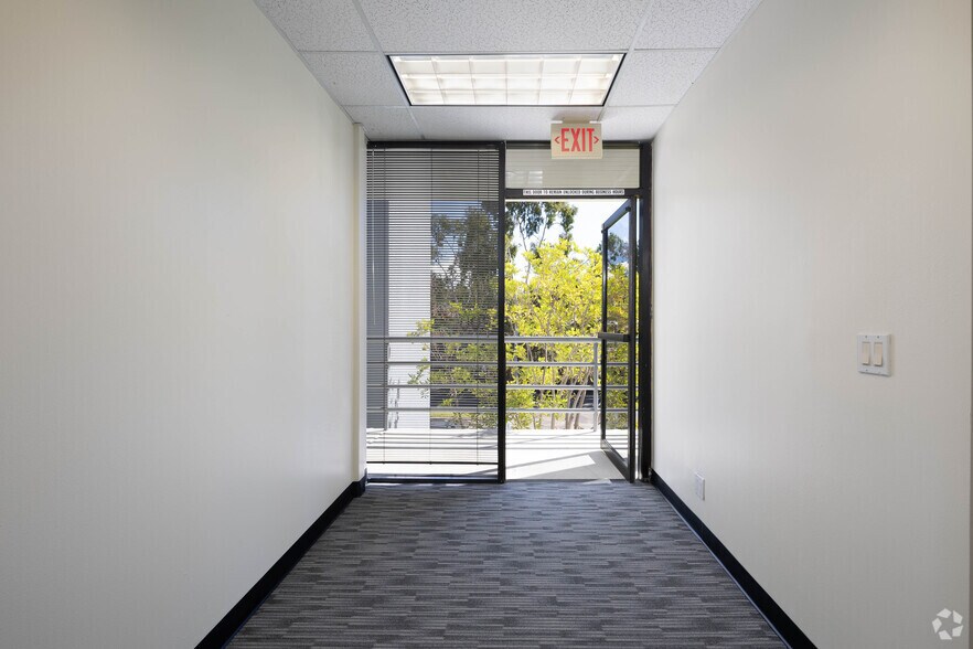 More Photos Of 30012 Ivy Glenn Dr, Laguna Niguel Office For Lease