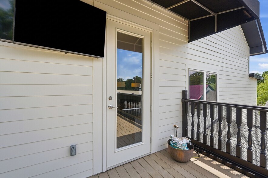 More Photos Of 8177 S Route 48, Maineville Office For Sale