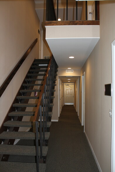 More Photos Of 833 N Highland Ave, Orlando Office For Sale