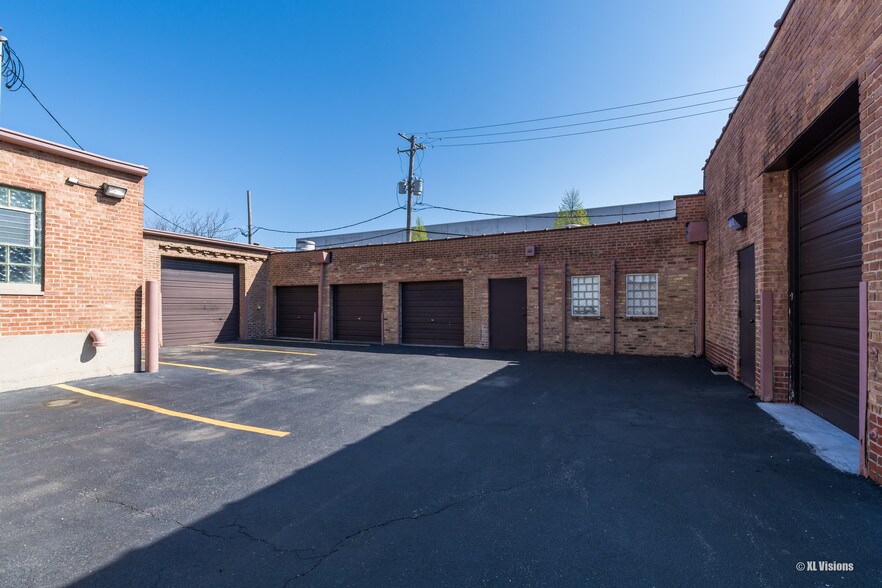 More Photos Of 1229 N North Branch St, Chicago Light Manufacturing For Lease