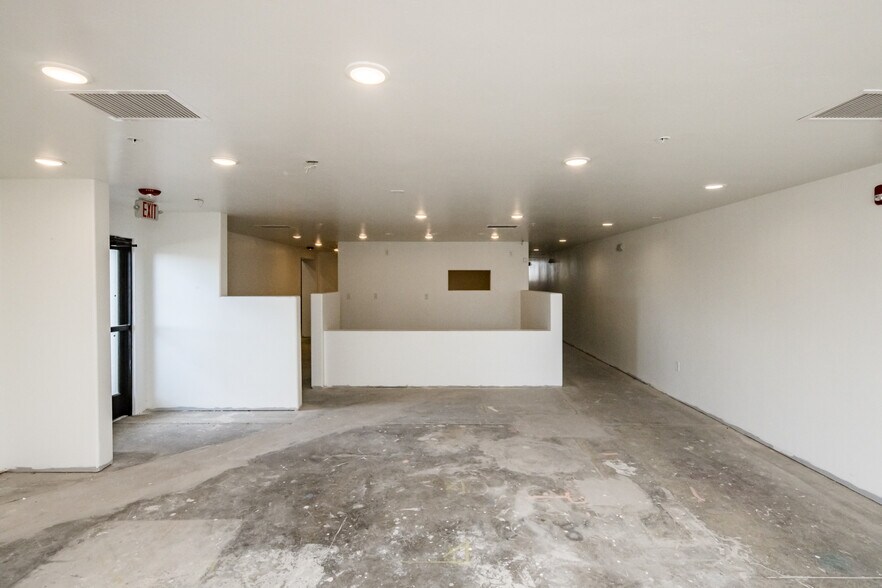 More Photos Of 1515 Marlboro Dr, Lake Havasu City Restaurant For Sale