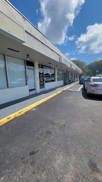 More Photos Of 3325 Griffin Rd, Fort Lauderdale Freestanding For Lease