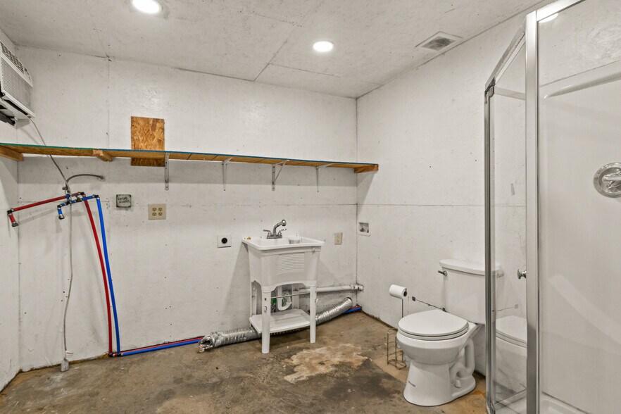 More Photos Of 15 County Road 1030, Mount Pleasant Industrial For Sale