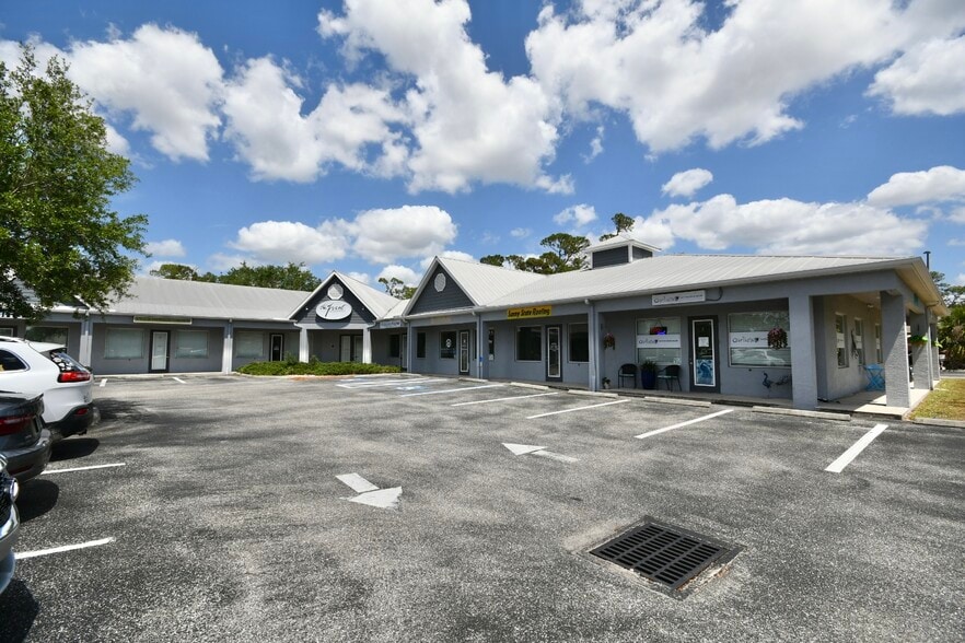 More Photos Of 17218 Toledo Blade Blvd, Port Charlotte Unknown For Lease