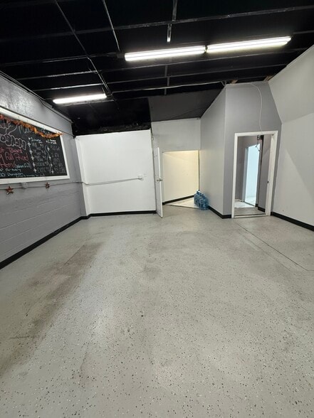 More Photos Of 5197 Alhambra Ave, Los Angeles General Retail For Lease