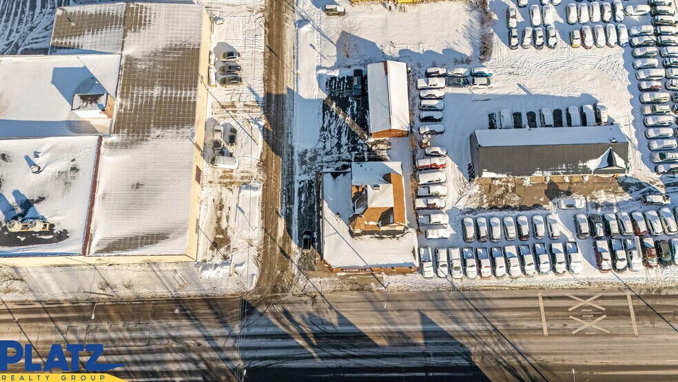 More Photos Of 913 E Market St, Warren Freestanding For Sale