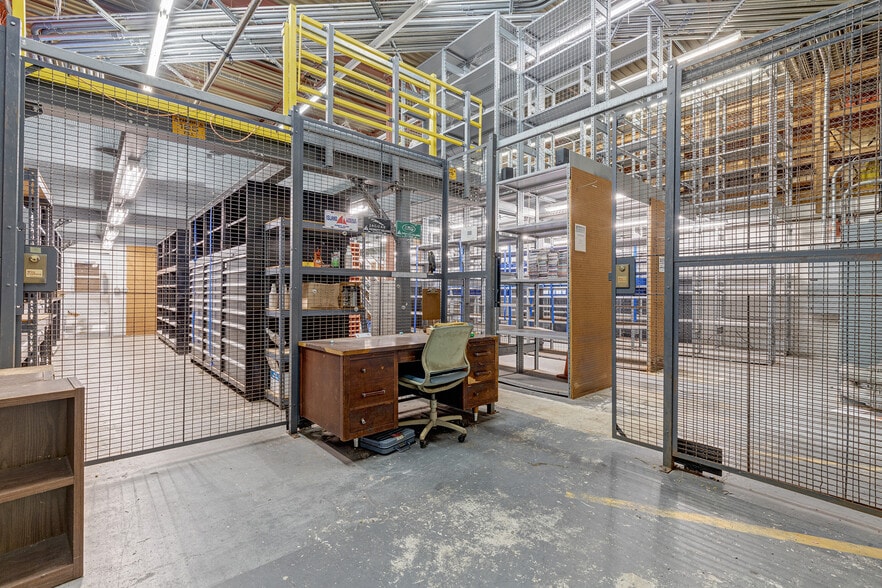 More Photos Of 1800-1850 E Merritt Island Cswy, Merritt Island Auto Dealership For Sale