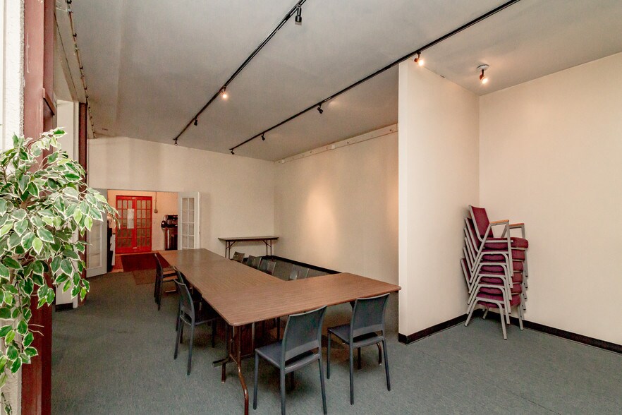 More Photos Of 1601 6th Ave, Tacoma Freestanding For Lease