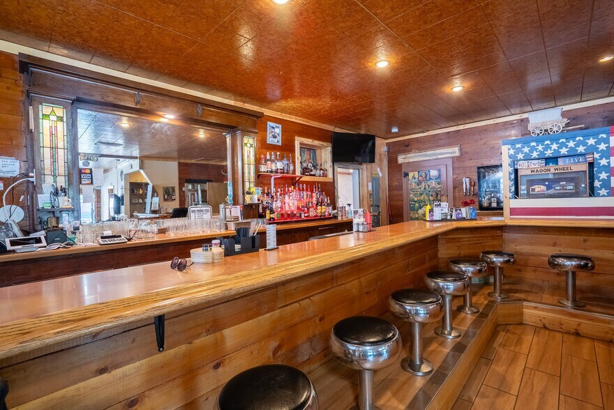 More Photos Of 1454 Old Hwy 97, Malott Restaurant For Sale