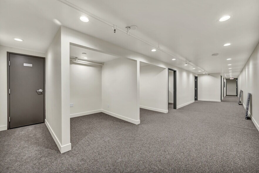 More Photos Of 155 W 2nd St, Reno Storefront Retail Office For Lease