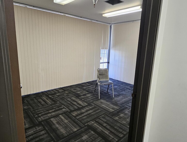 More Photos Of 790 S Gifford Ave, San Bernardino Warehouse For Sale
