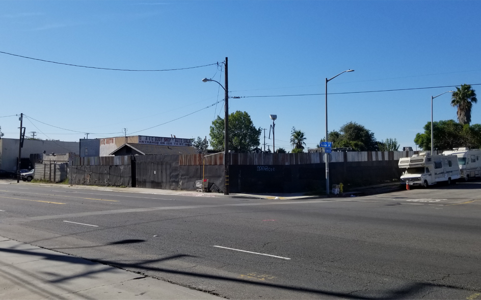 Primary Photo Of 12411 Avalon Blvd, Los Angeles Land For Lease