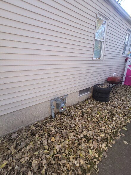 More Photos Of 1458 W 32nd St, Indianapolis Apartments For Sale