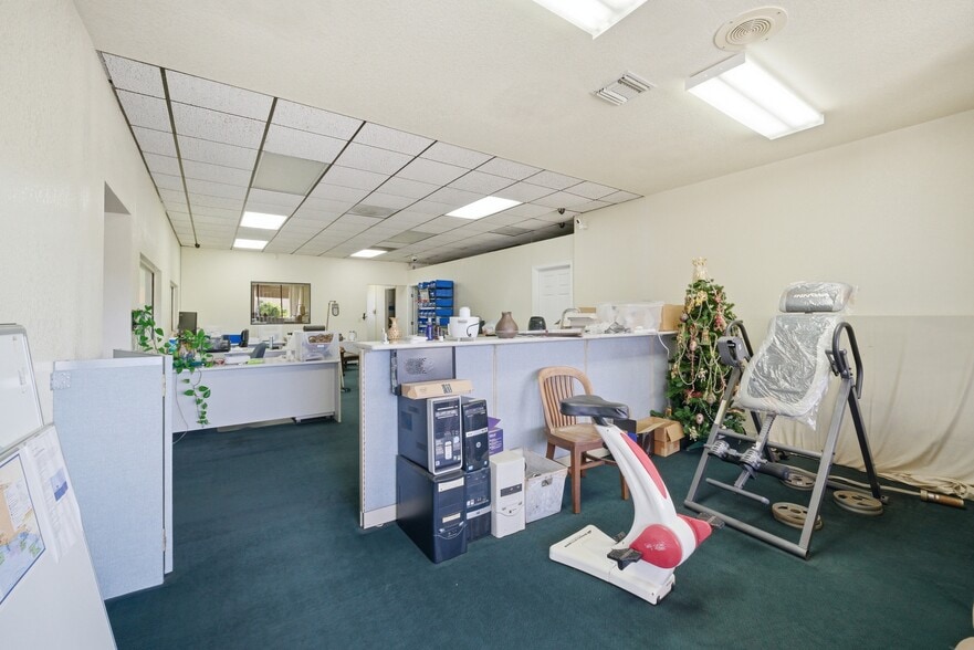 More Photos Of 2315 Pacific Coast Hwy, Lomita Storefront Retail Office For Sale