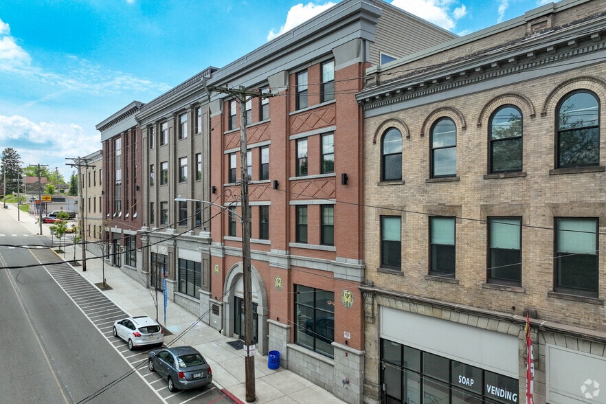 Primary Photo Of 607 Miller Ave, Clairton Apartments For Lease