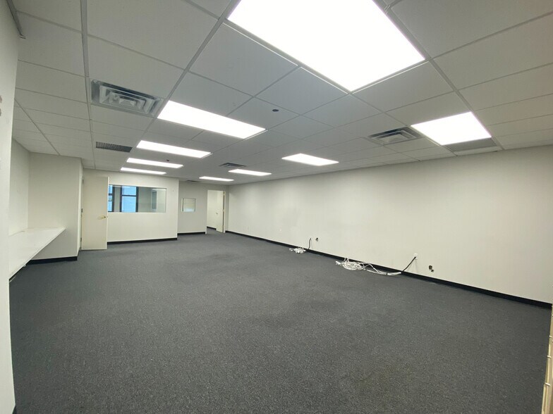 More Photos Of 111 John St, New York Office For Lease