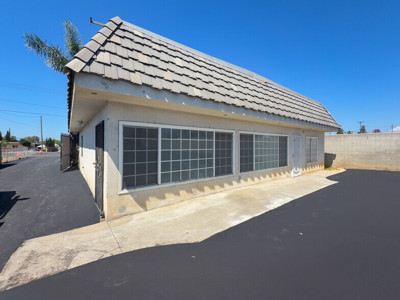 More Photos Of 10051 Mission Blvd, Jurupa Valley Contractor Storage Yard For Lease