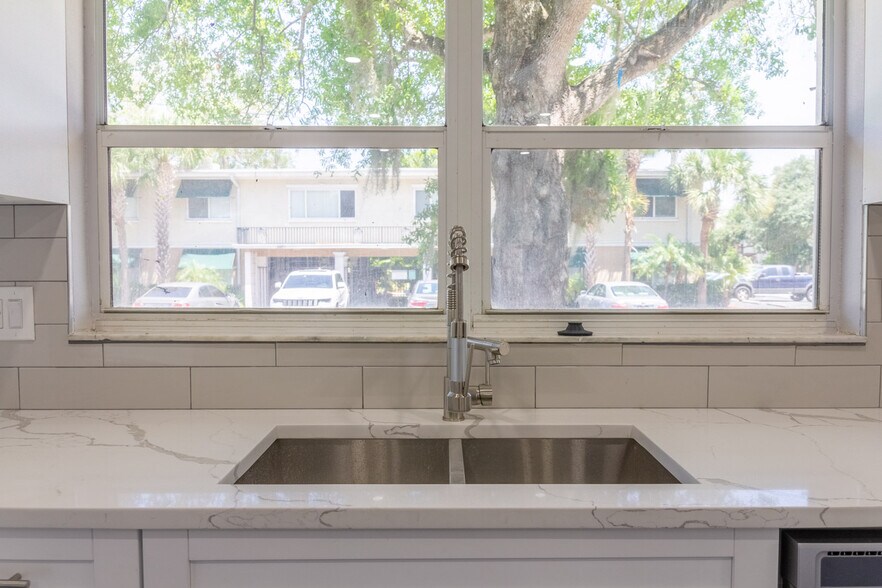 More Photos Of 3901 W Platt St, Tampa Assisted Living For Sale