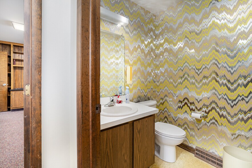 More Photos Of 3150 Hallmark Ct, Saginaw Medical For Sale