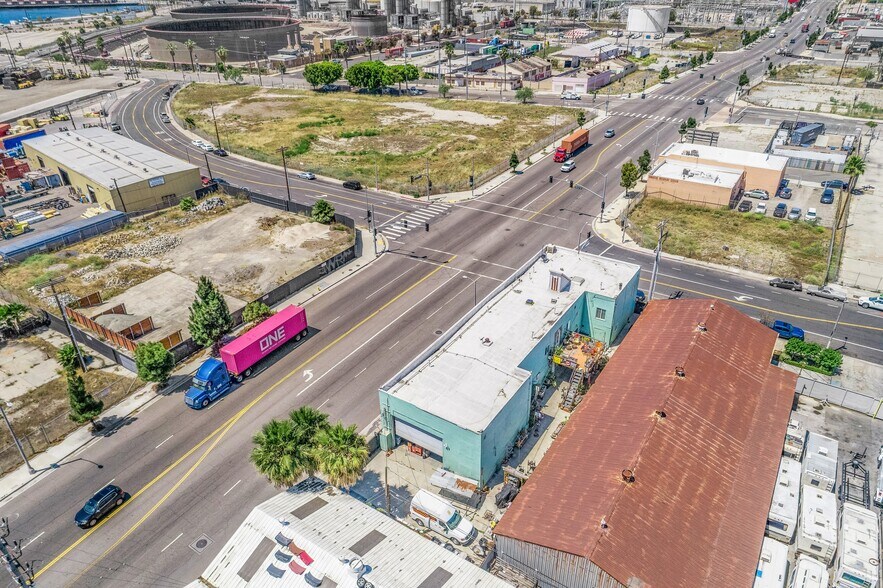 More Photos Of 200 N Broad Ave, Wilmington Warehouse For Sale