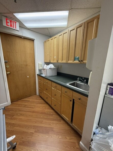 More Photos Of 3261 Old Washington Rd, Waldorf Loft Creative Space For Sale