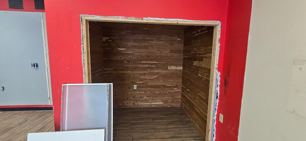 More Photos Of 117-129 Dayton St, Beckley Freestanding For Lease