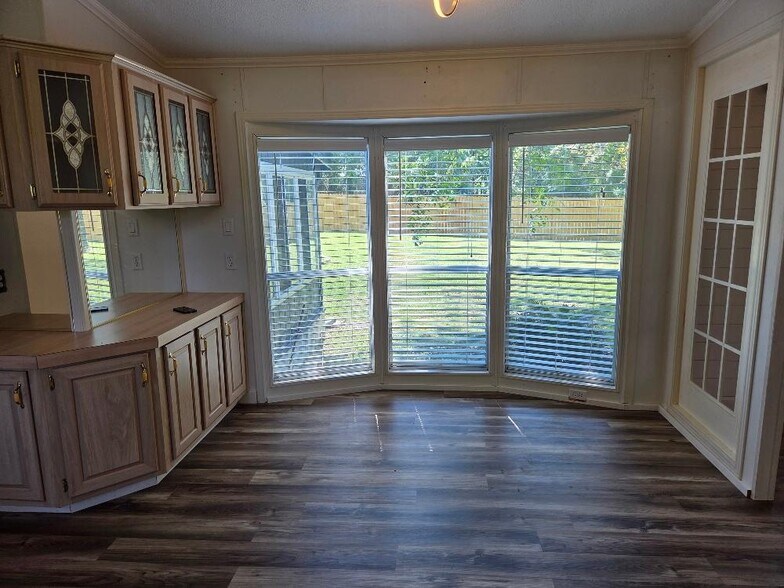 More Photos Of , Chandler Specialty For Sale