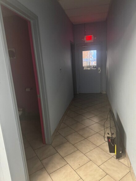 More Photos Of 34401 Commerce Rd, Fraser Warehouse For Lease