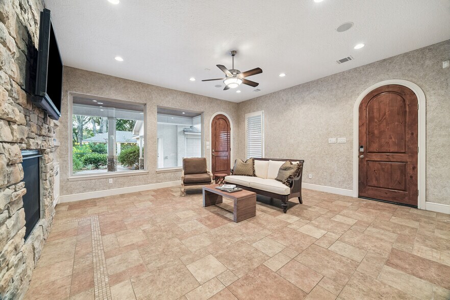 More Photos Of 16218 Barklea Rd, Cypress Land For Sale