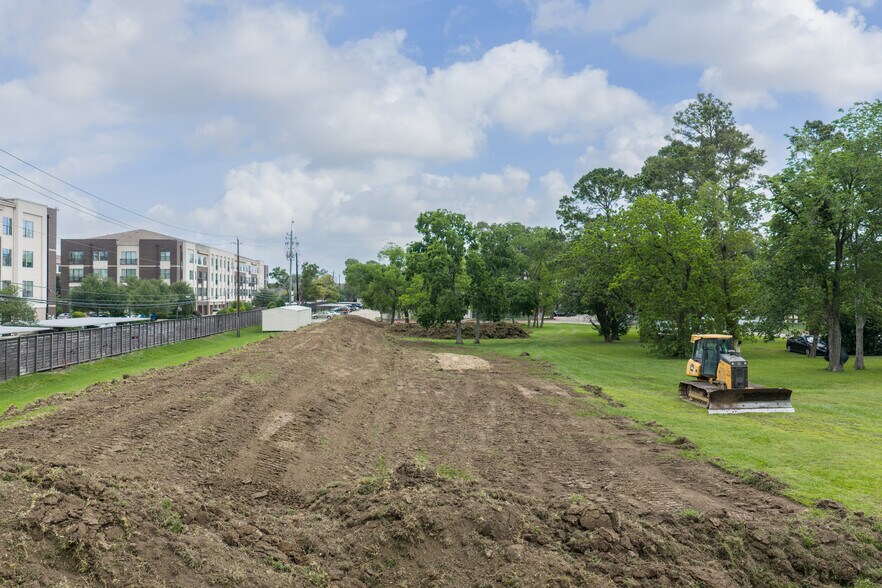 More Photos Of 7022 Old Katy Rd, Houston Showroom For Sale