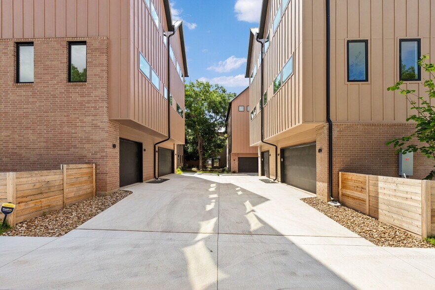 More Photos Of 3528 Gonzales st, Austin Land For Sale