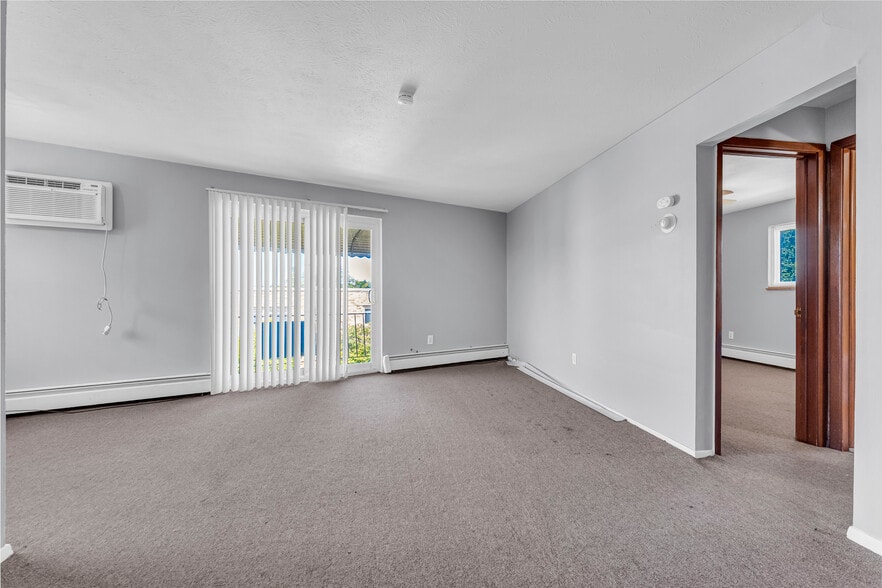 More Photos Of 18809 Bella Dr, Cleveland Apartments For Sale