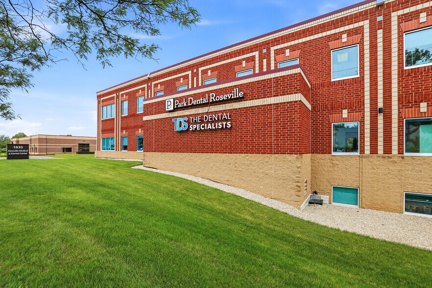 More Photos Of 1835 W County Road C, Roseville Medical For Lease