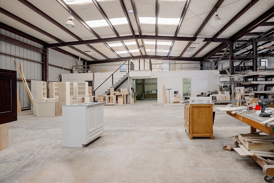 More Photos Of 1406-1420 Telephone Rd, Houston Showroom For Lease