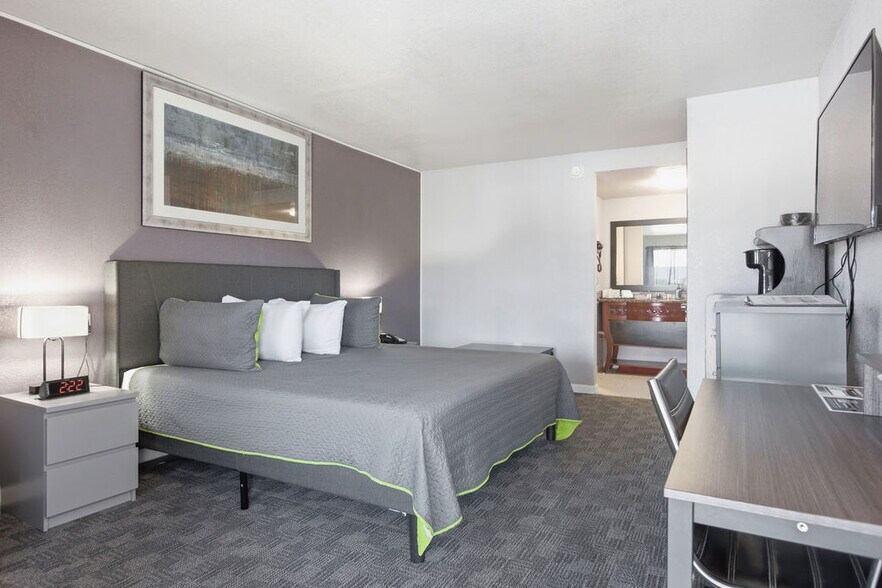 More Photos Of 1175 N Watson Rd, Arlington Hotel For Sale