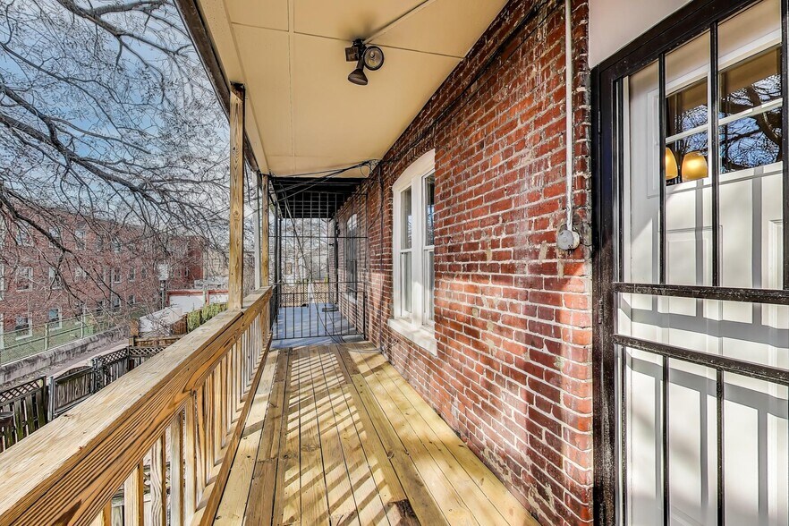More Photos Of 212 Elm St NW, Washington Apartments For Sale