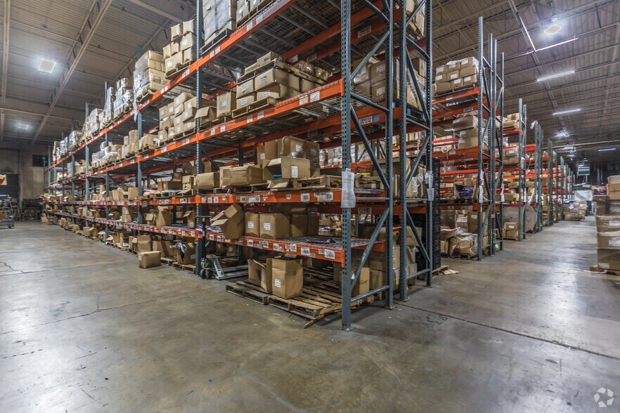 More Photos Of 2900 Datsun Dr, Memphis Distribution For Lease