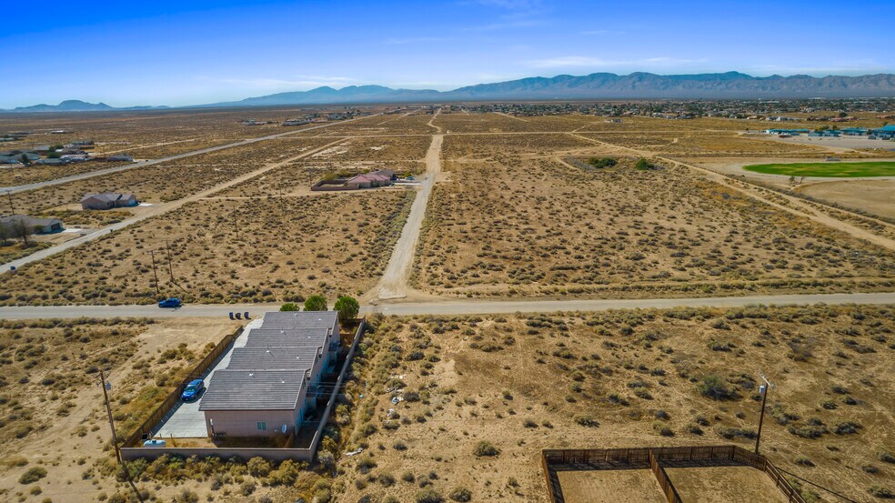 More Photos Of 19660 98th St, California City Land For Sale