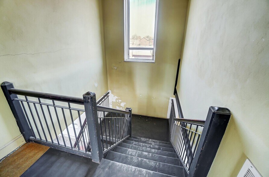 More Photos Of 311 S Main St, Celina Office For Sale
