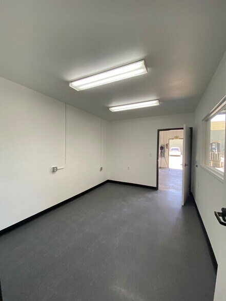 More Photos Of 1305-1339 Oregon Ave, Long Beach Warehouse For Lease