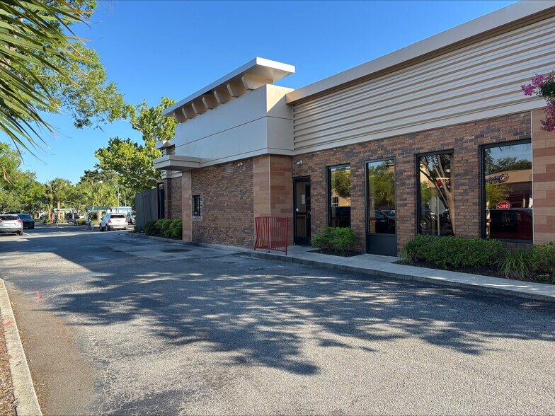 More Photos Of 935 Chuck Dawley Blvd, Mount Pleasant Fast Food For Lease